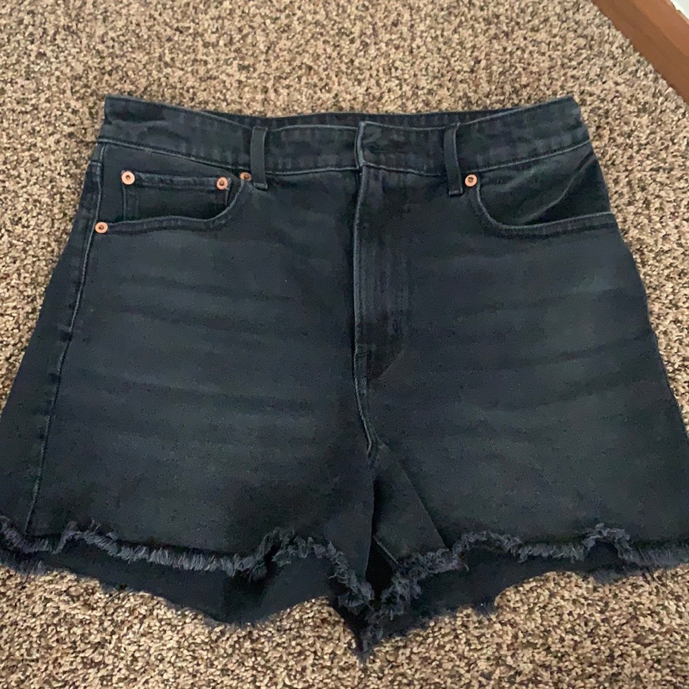 American eagle distressed black denim shorts